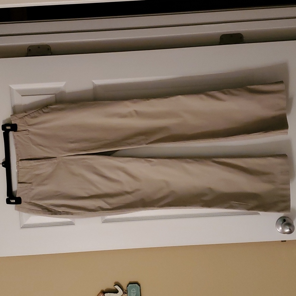 Ann Taylor Curvy Fit slacks